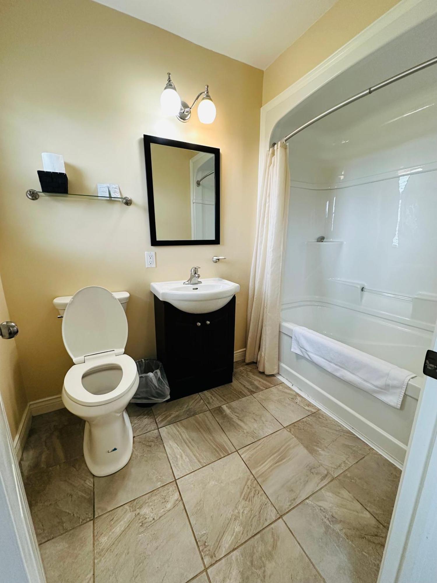 Scenic Motel Moncton Ngoại thất bức ảnh