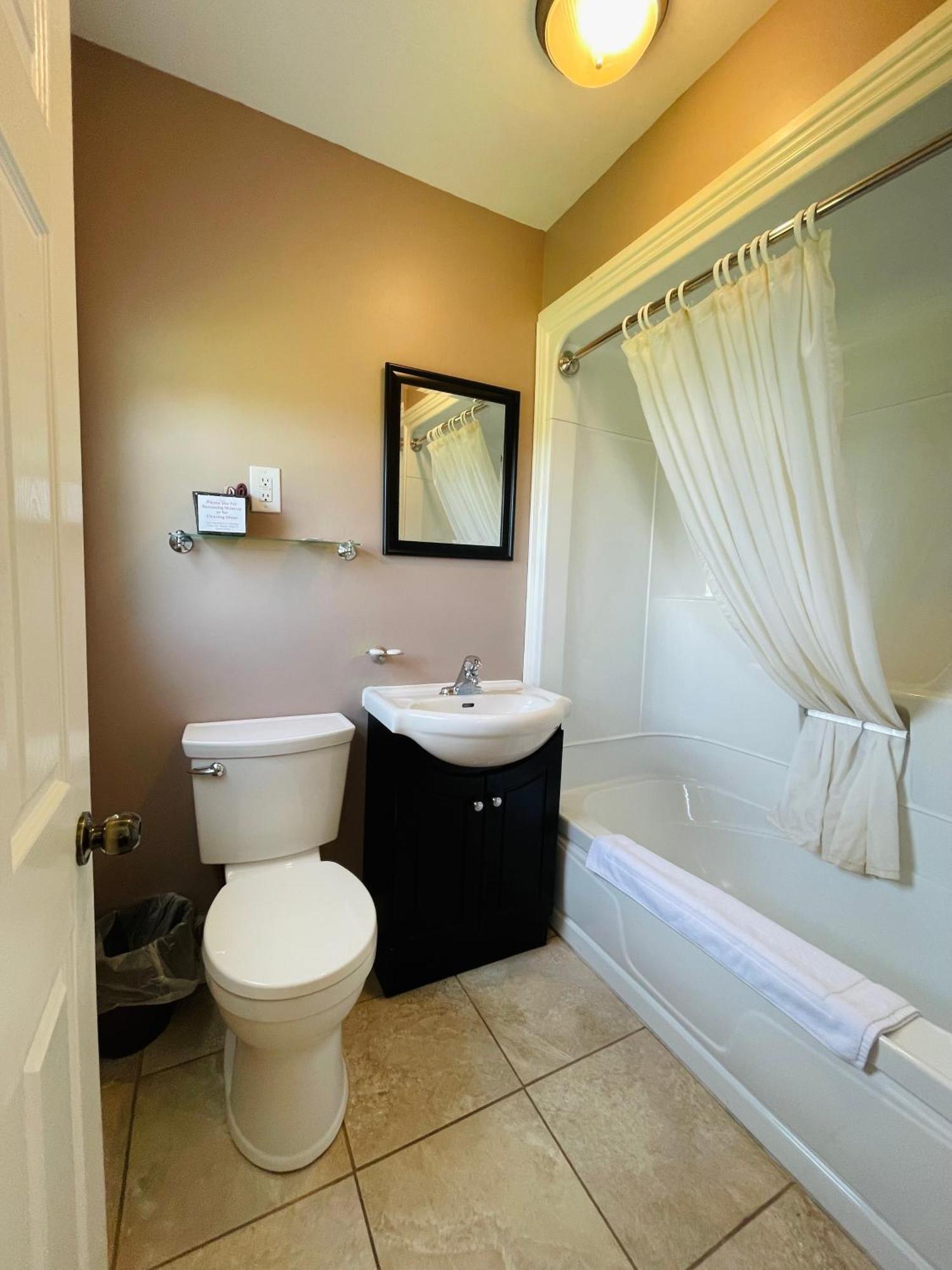 Scenic Motel Moncton Ngoại thất bức ảnh